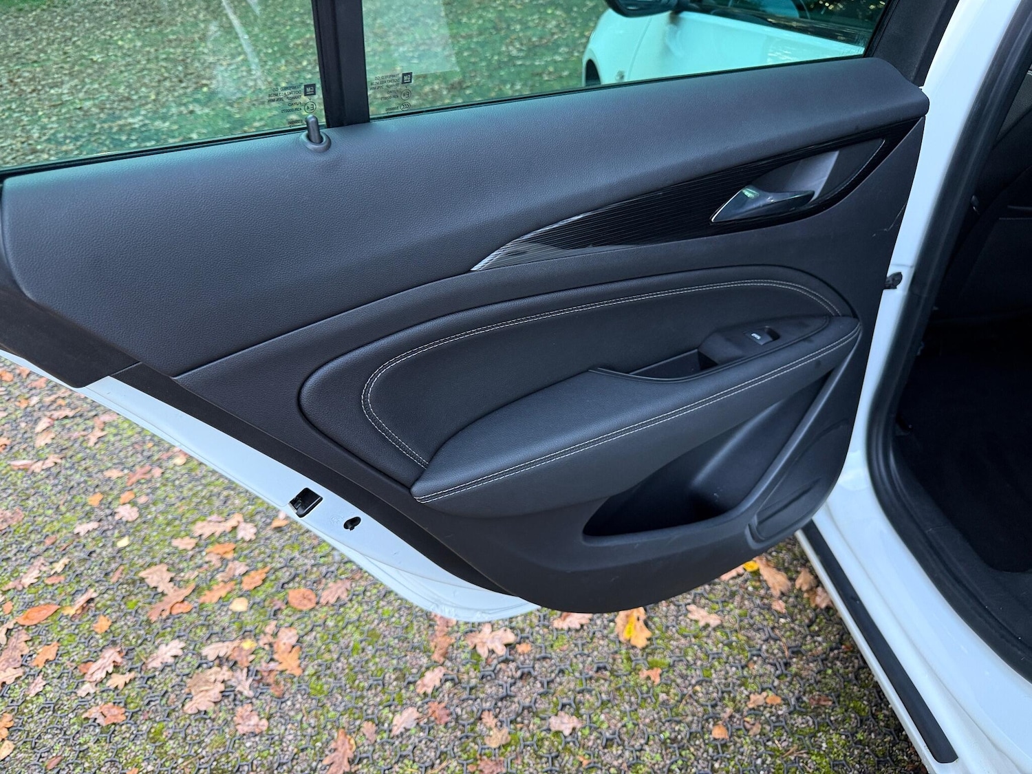 Used Vauxhall Insignia 2017 for sale - 77040841: Photo 52