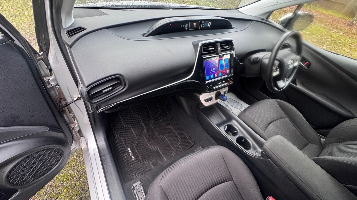 Used Toyota Prius 2025 for sale - 77040411: Photo 28