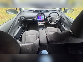 Used Toyota Prius 2018 for sale - 77040411: Photo