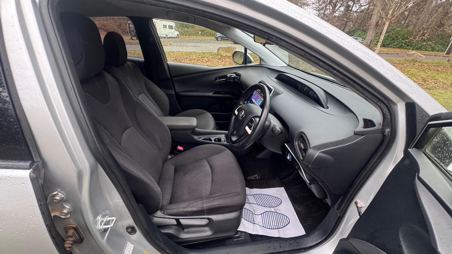 Used Toyota Prius 2025 for sale - 77040411: Photo 4