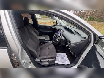 Used Toyota Prius 2018 for sale - 77040411: Photo