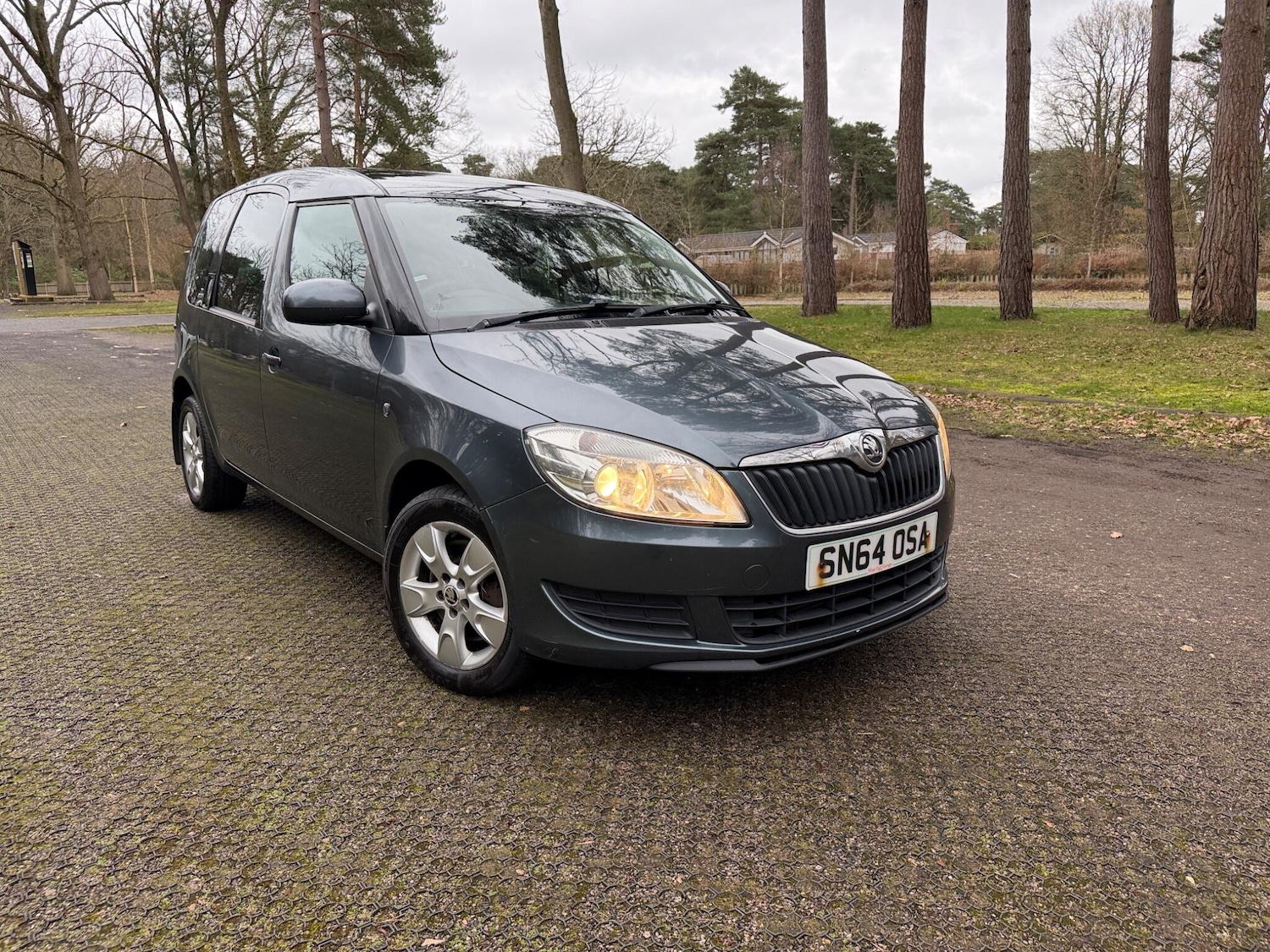 Used Skoda Roomster 2014 for sale - 77633691: Photo 2