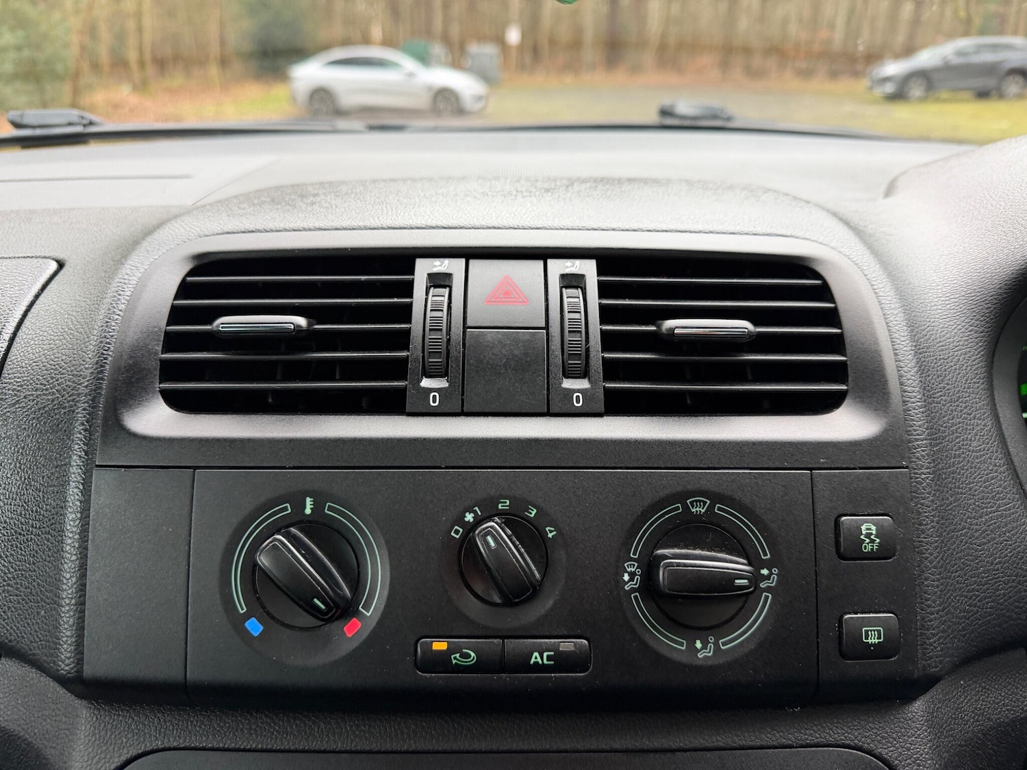 Used Skoda Roomster 2014 for sale - 77633691: Photo 26