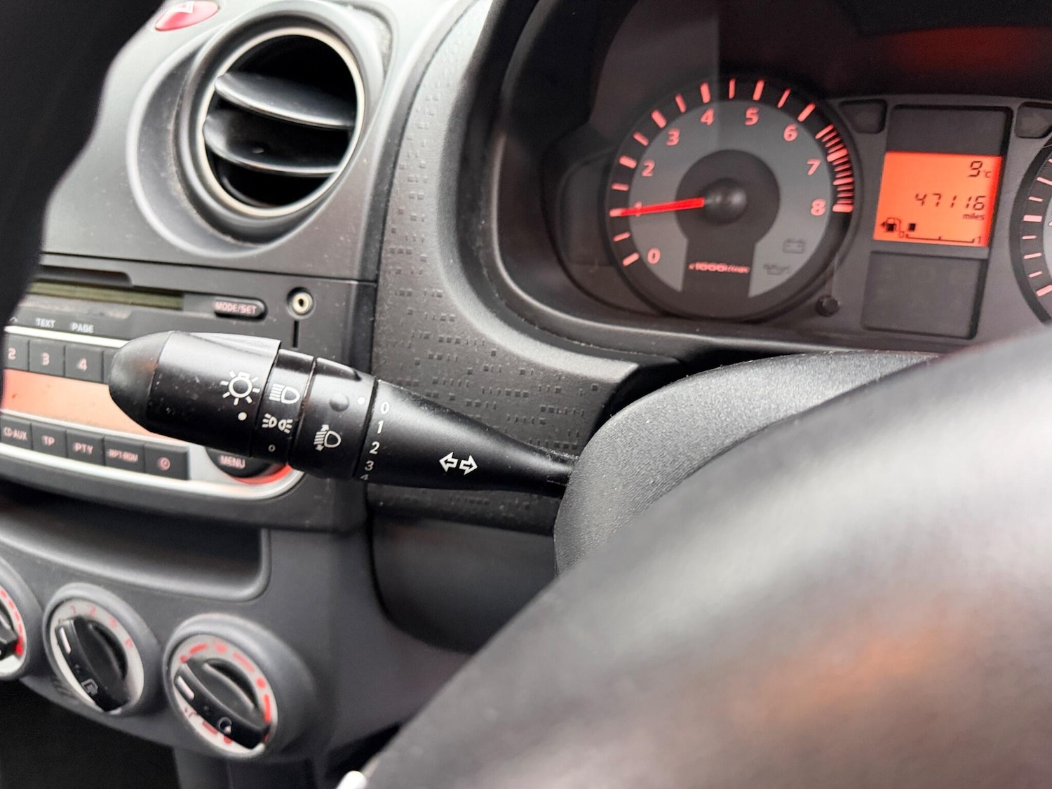 Used Mitsubishi Colt 2011 for sale - 77040146: Photo 29