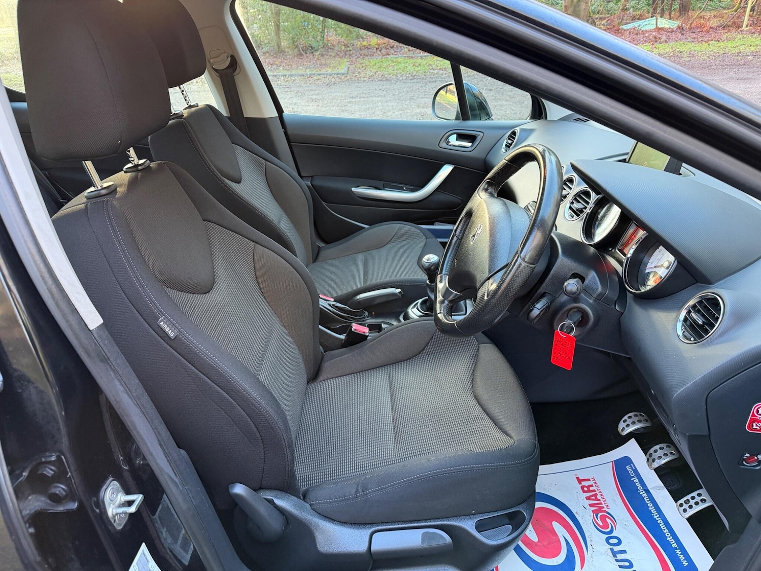 Used Peugeot 308 2013 for sale - 77229640: Photo 17