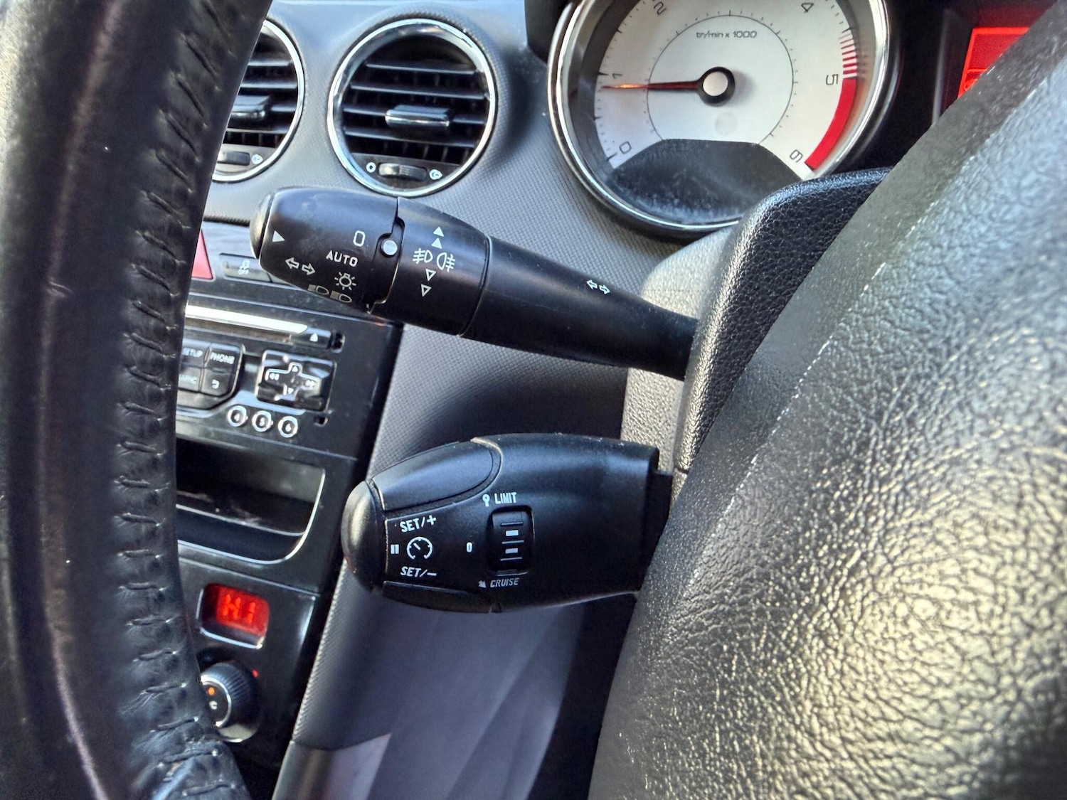 Used Peugeot 308 2013 for sale - 77229640: Photo 30