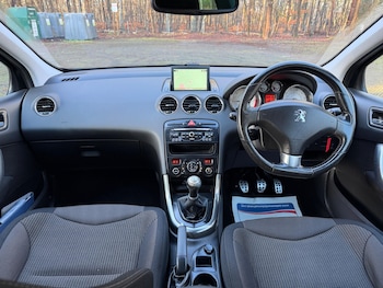 Used Peugeot 308 2013 for sale - 77229640: Photo