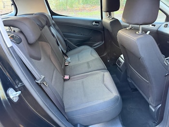 Used Peugeot 308 2013 for sale - 77229640: Photo