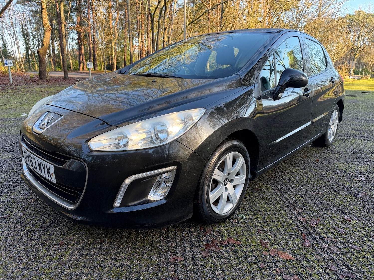 Used Peugeot 308 2013 for sale - 77229640: Photo 8