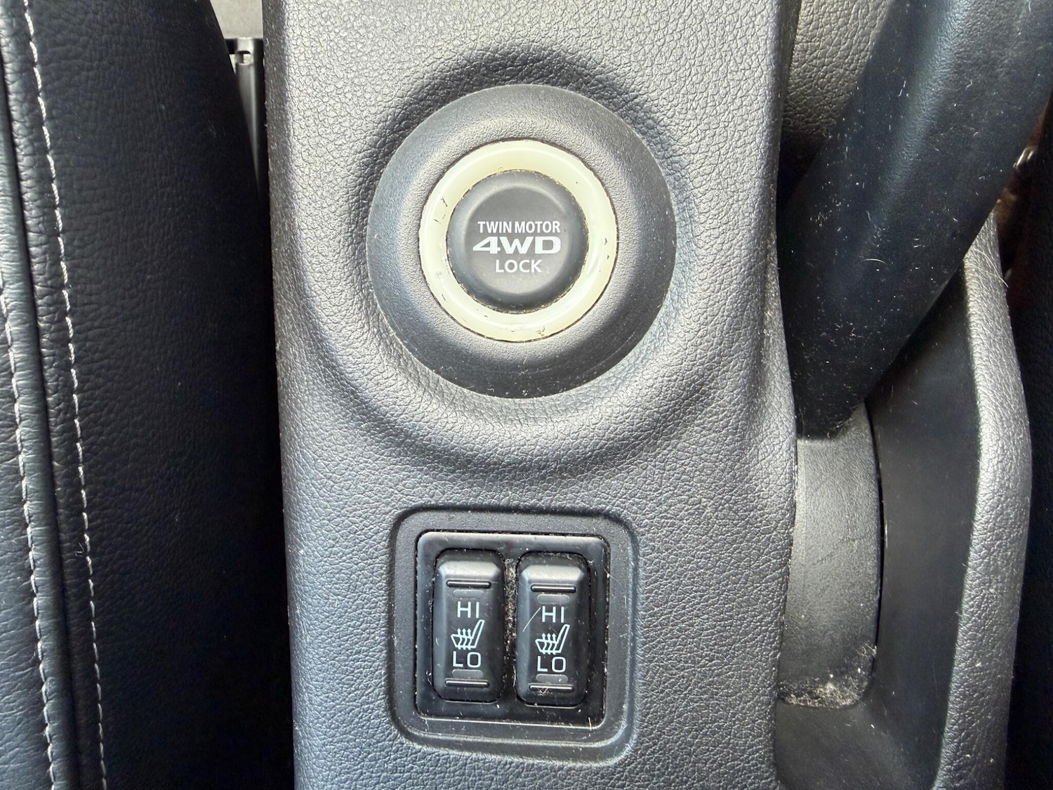 Used Mitsubishi Outlander 2015 for sale - 77456313: Photo 29