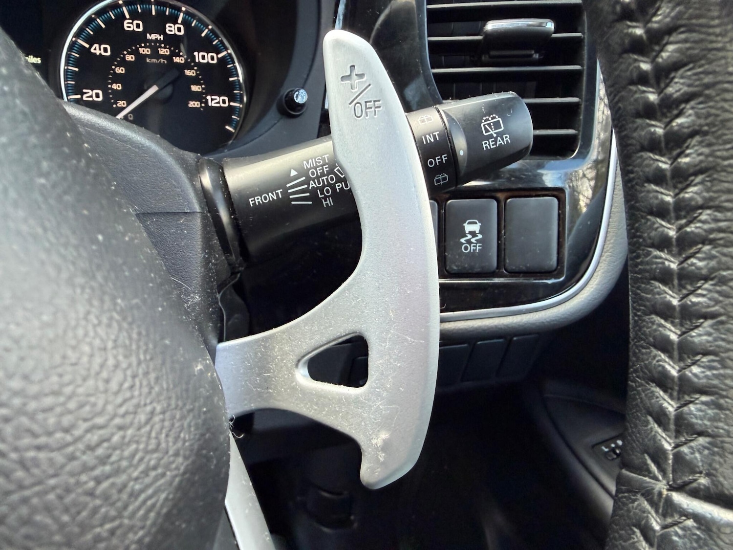 Used Mitsubishi Outlander 2015 for sale - 77456313: Photo 30