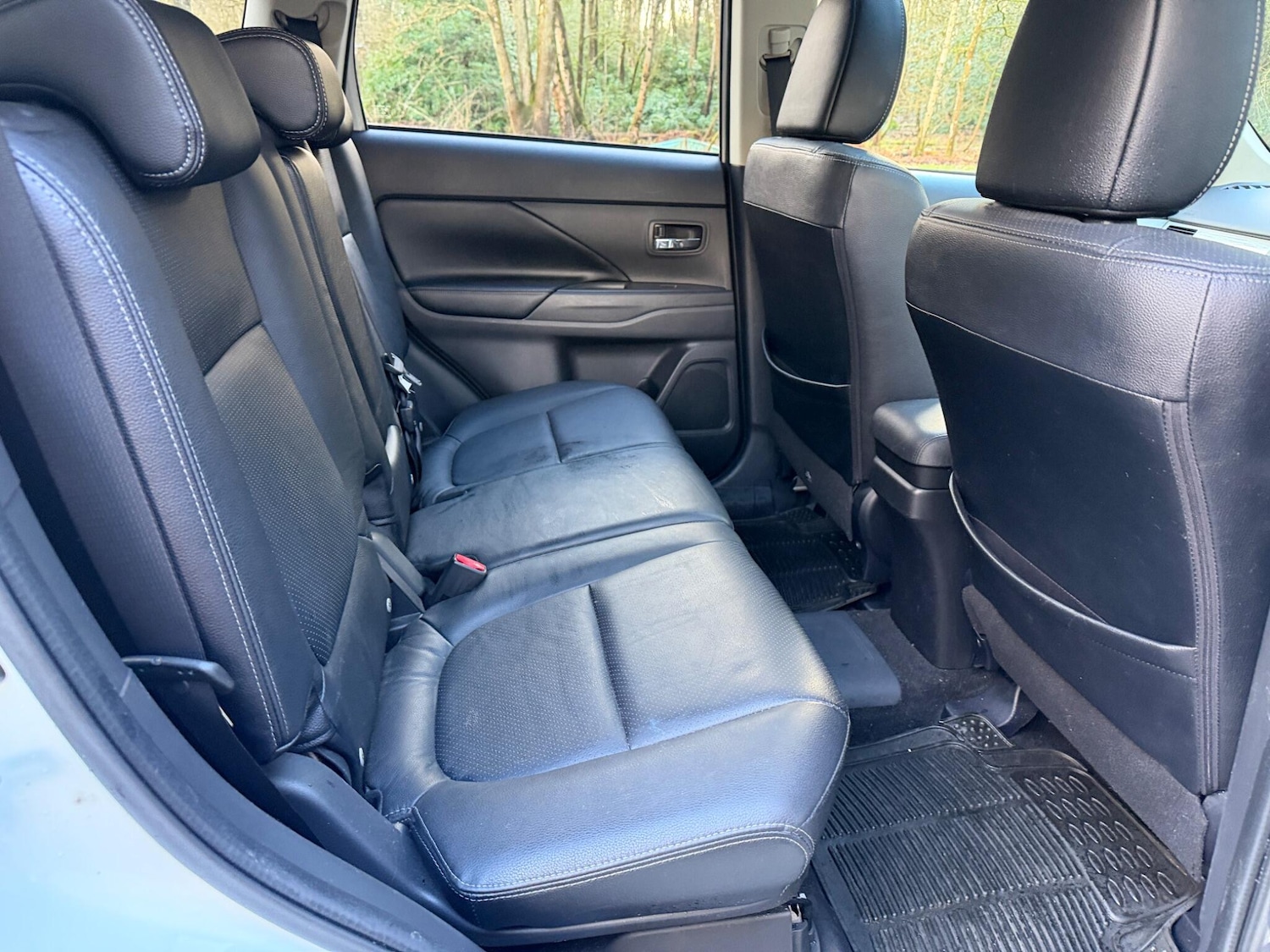 Used Mitsubishi Outlander 2015 for sale - 77456313: Photo 4