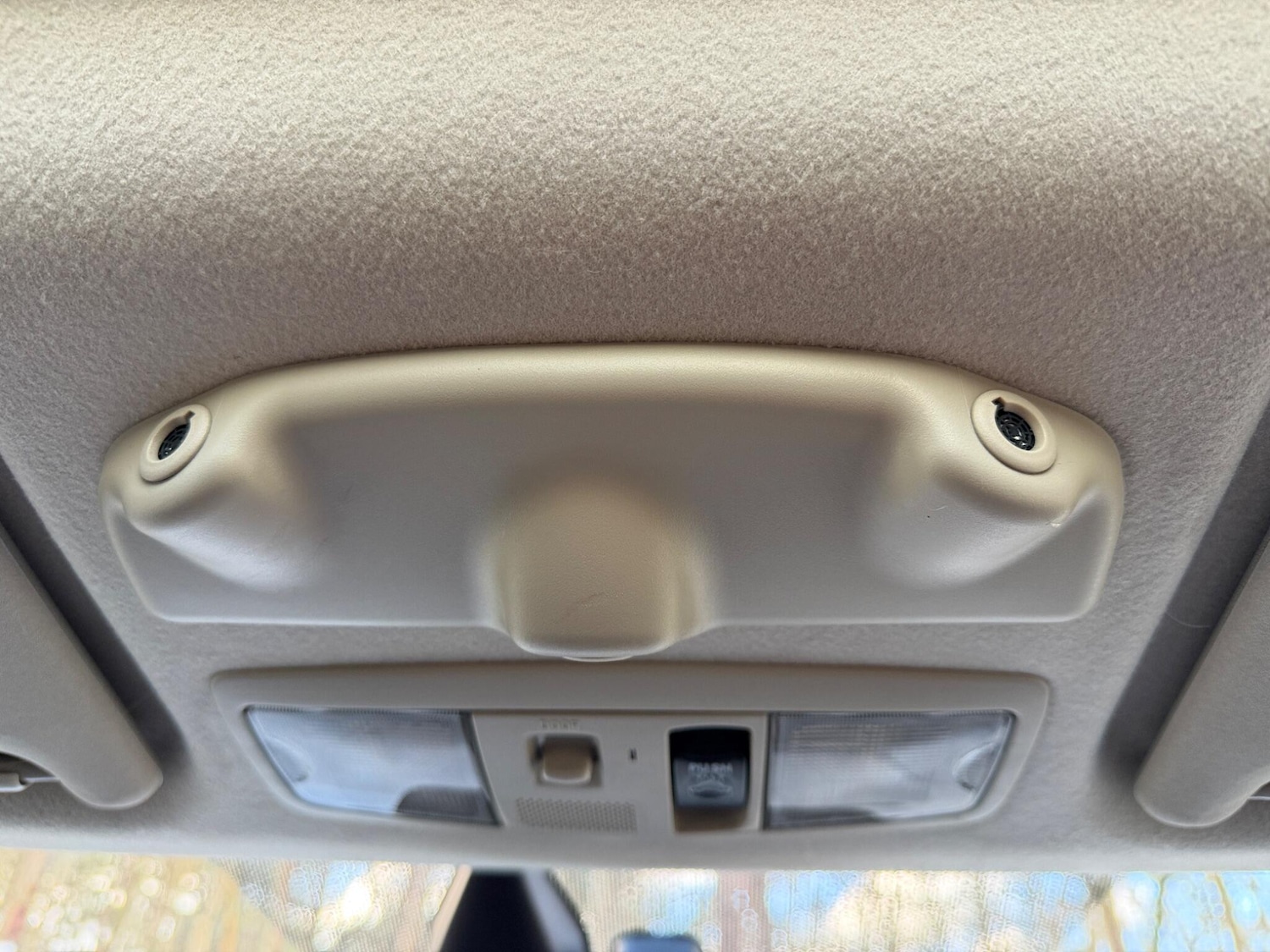 Used Mitsubishi Outlander 2015 for sale - 77456313: Photo 42