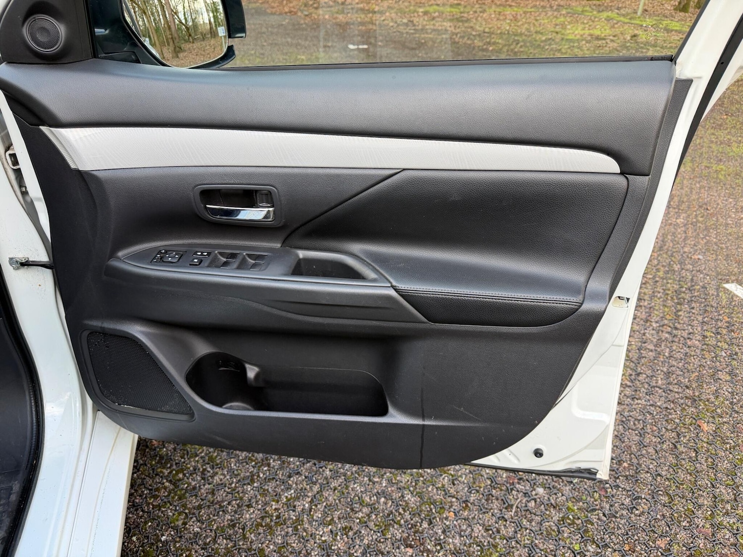 Used Mitsubishi Outlander 2015 for sale - 77456313: Photo 46