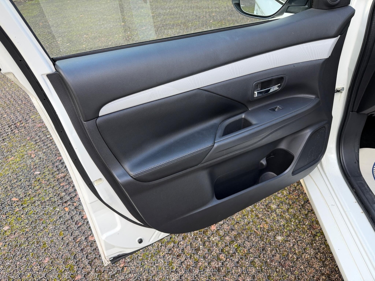 Used Mitsubishi Outlander 2015 for sale - 77456313: Photo 49