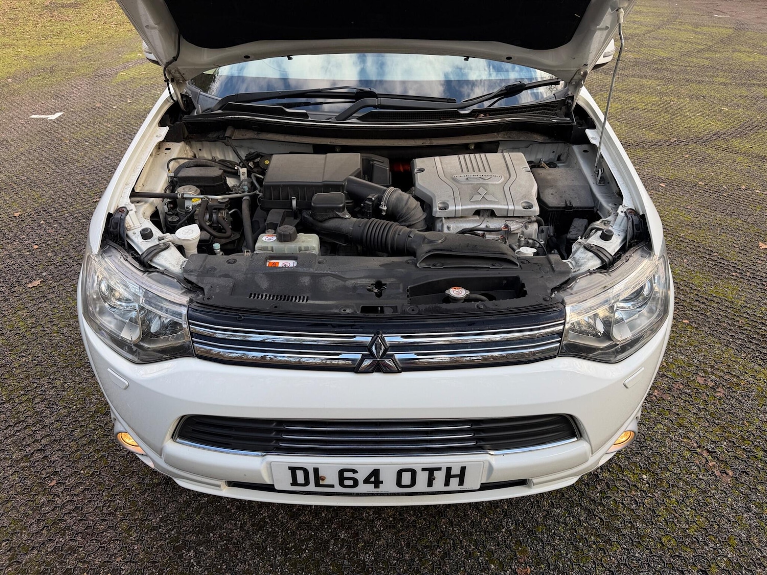 Used Mitsubishi Outlander 2015 for sale - 77456313: Photo 54