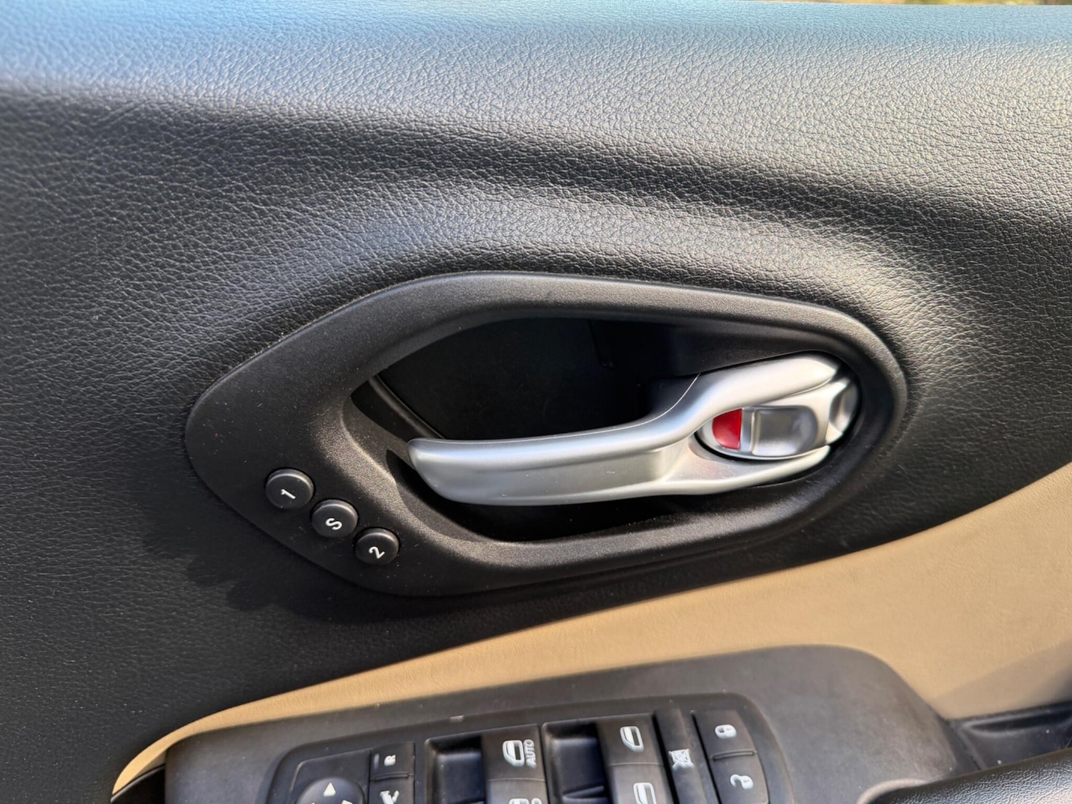 Used Jeep Cherokee for sale - 77908603: Photo 19