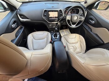 Used Jeep Cherokee 2015 for sale - 77908603: Photo