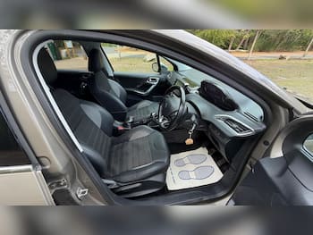 Used Peugeot 2008 2016 for sale - 79874617: Photo