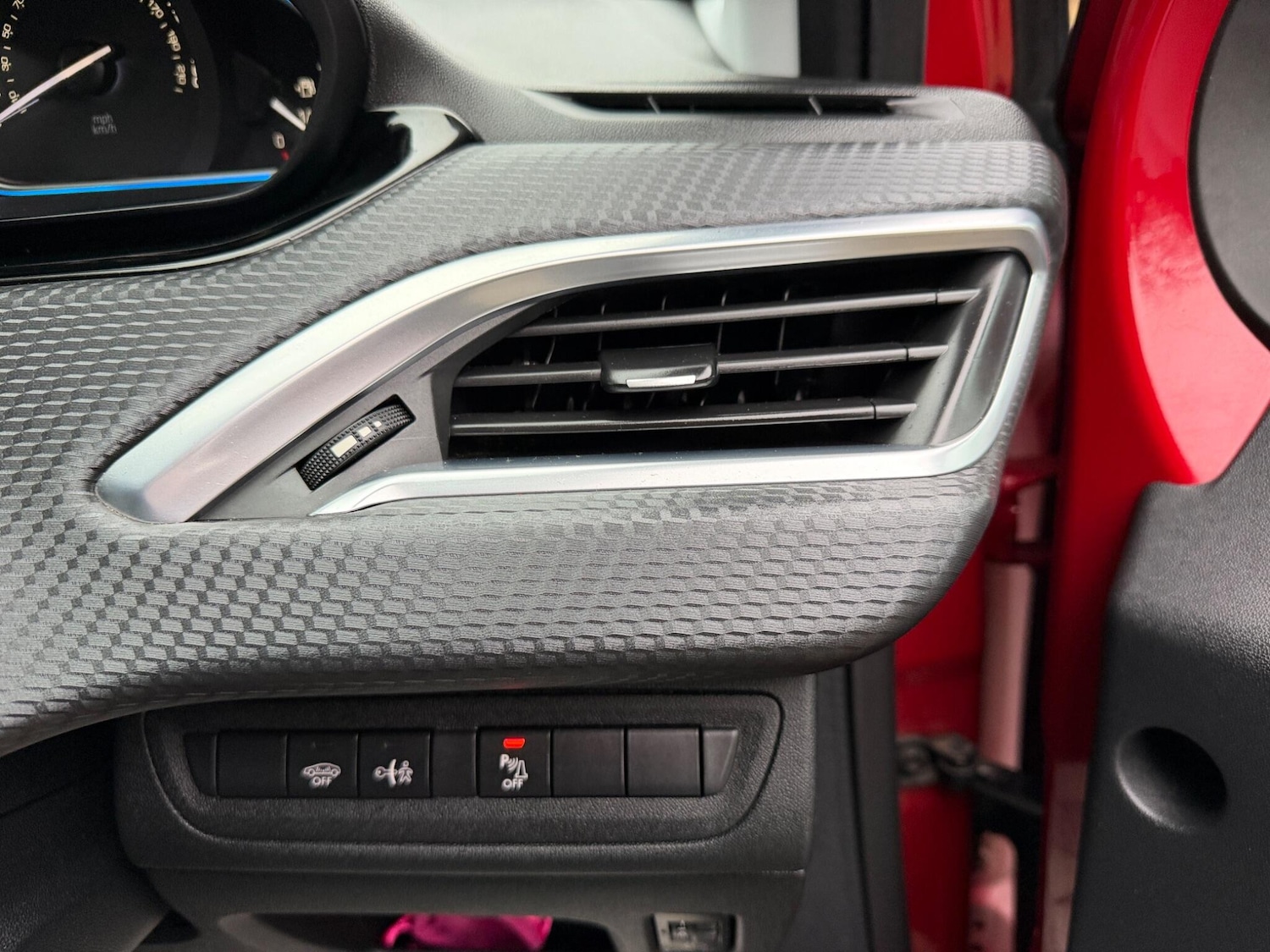 Used Peugeot 2008 2017 for sale - 77599098: Photo 33