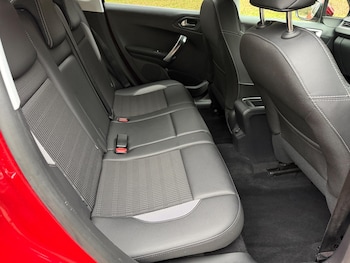 Used Peugeot 2008 2017 for sale - 77599098: Photo