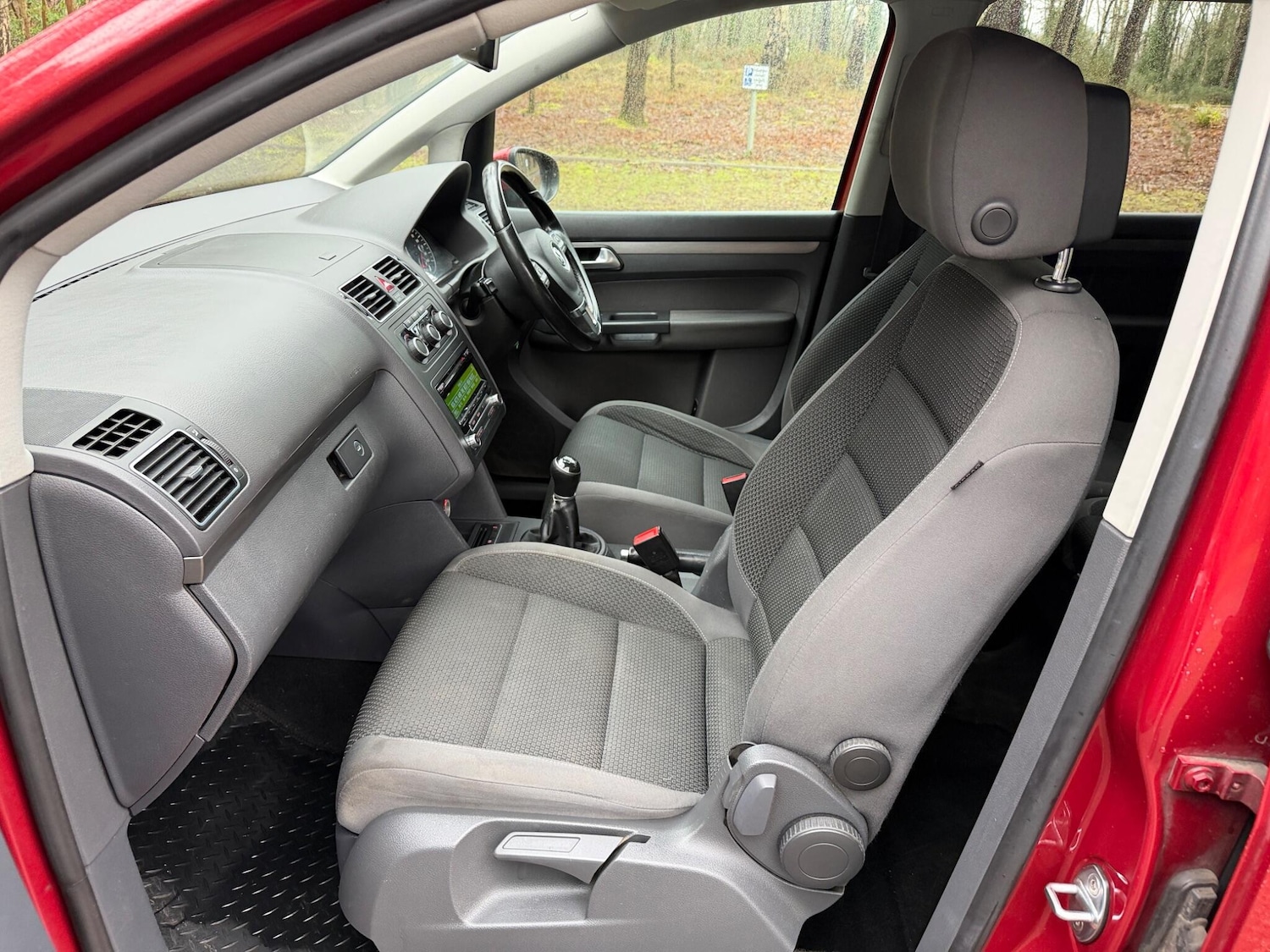 Used Volkswagen Touran 2012 for sale - 77304973: Photo 19