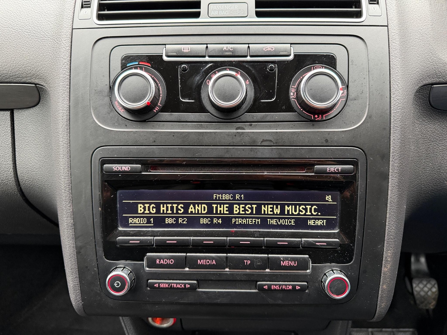 Used Volkswagen Touran 2012 for sale - 77304973: Photo 26