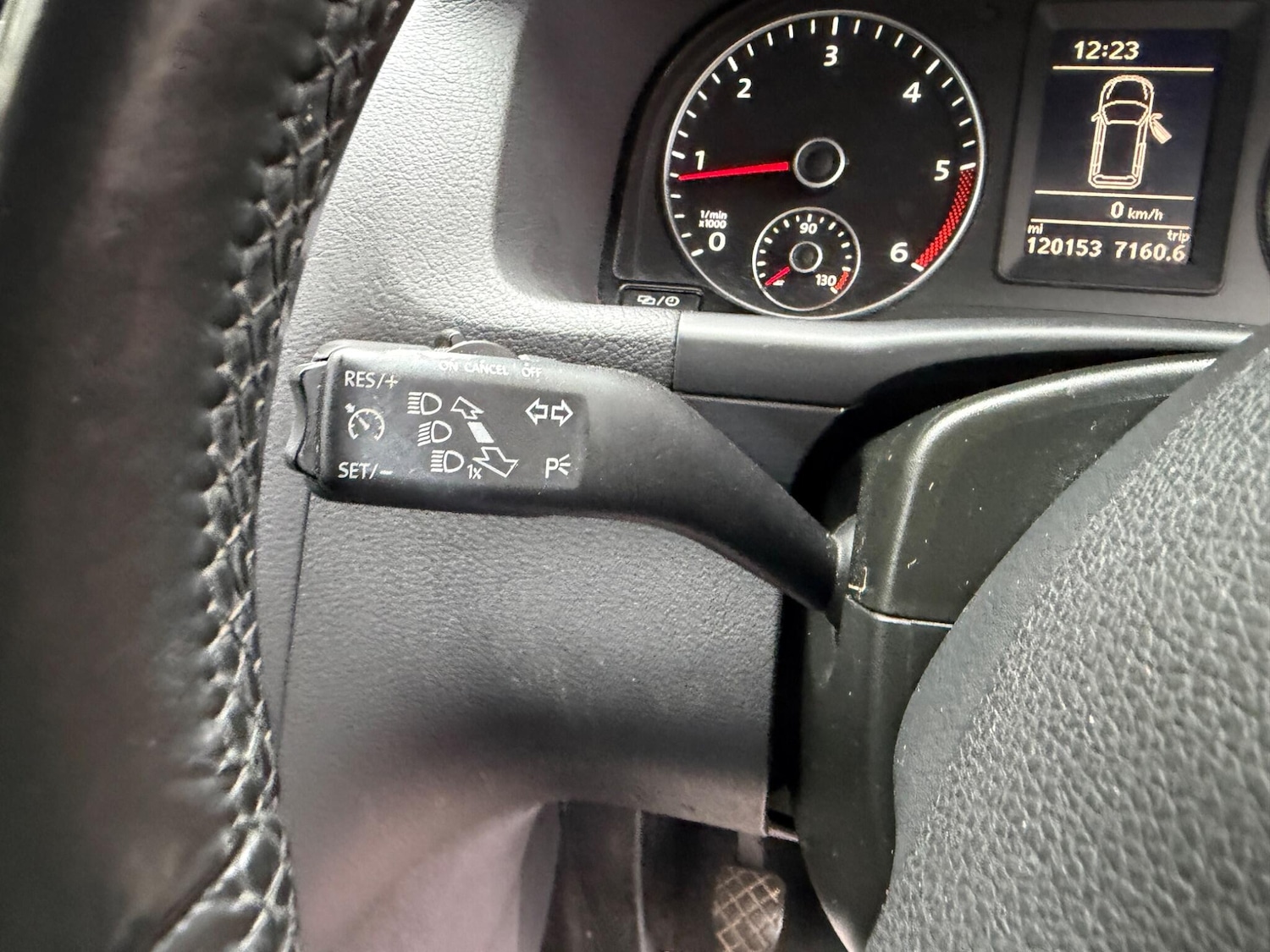 Used Volkswagen Touran 2012 for sale - 77304973: Photo 32