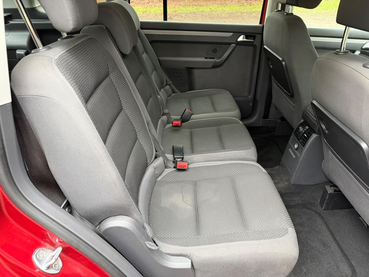 Used Volkswagen Touran 2012 for sale - 77304973: Photo 4