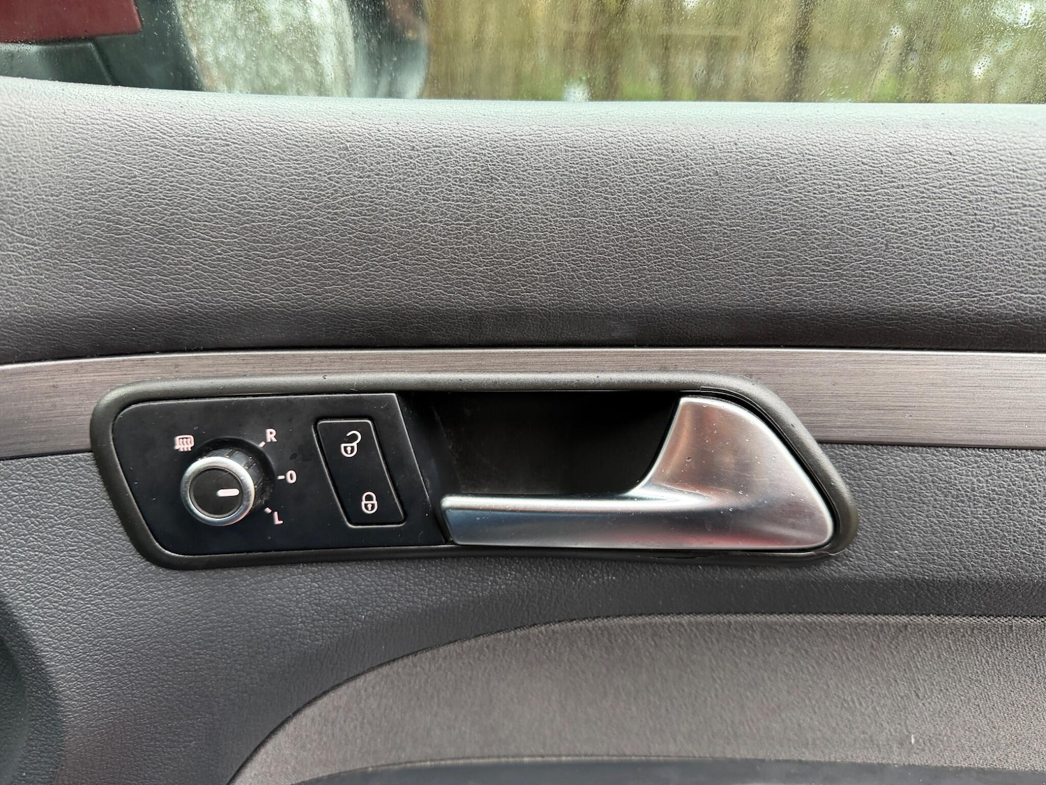 Used Volkswagen Touran 2012 for sale - 77304973: Photo 43