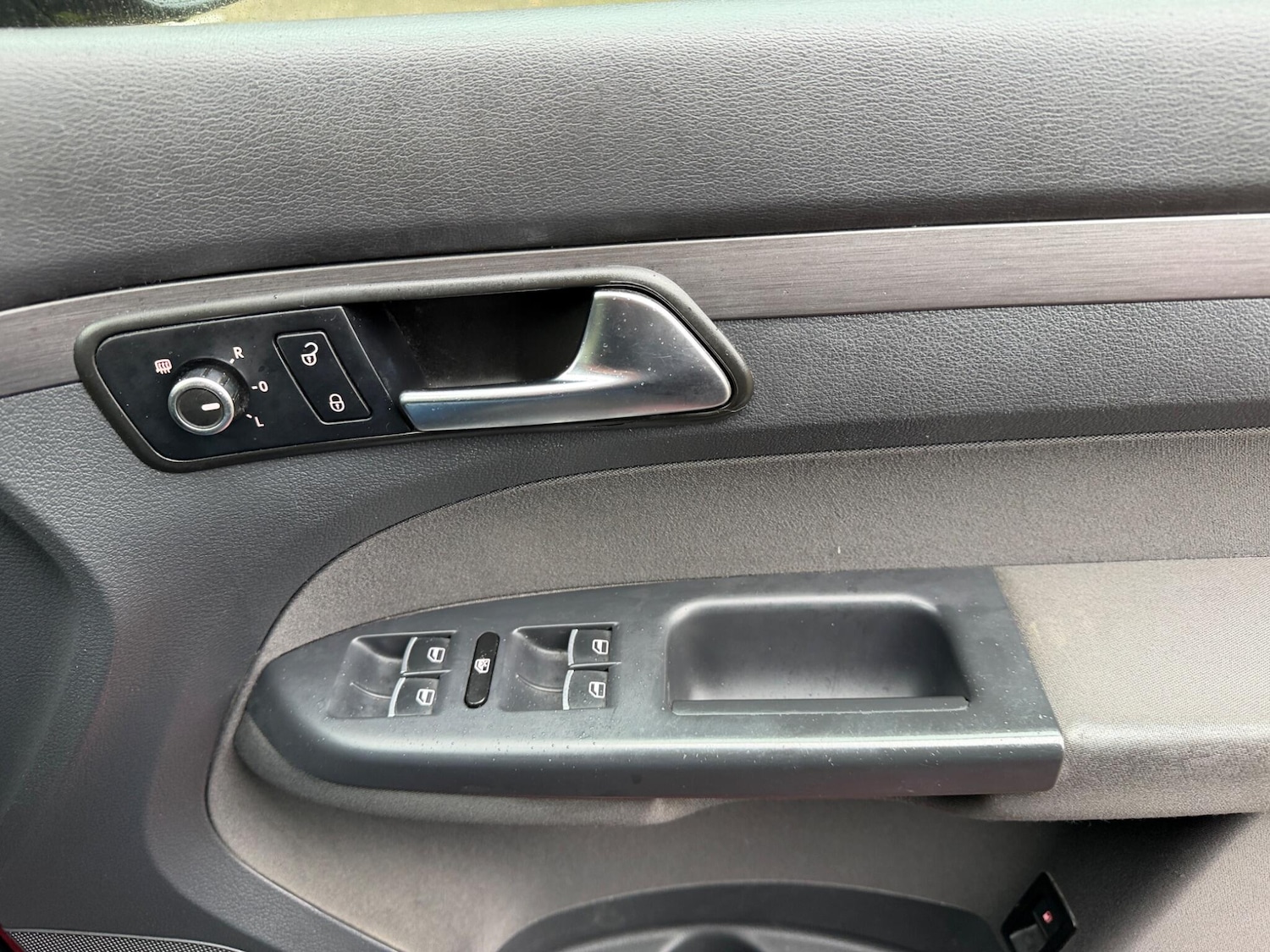 Used Volkswagen Touran 2012 for sale - 77304973: Photo 44