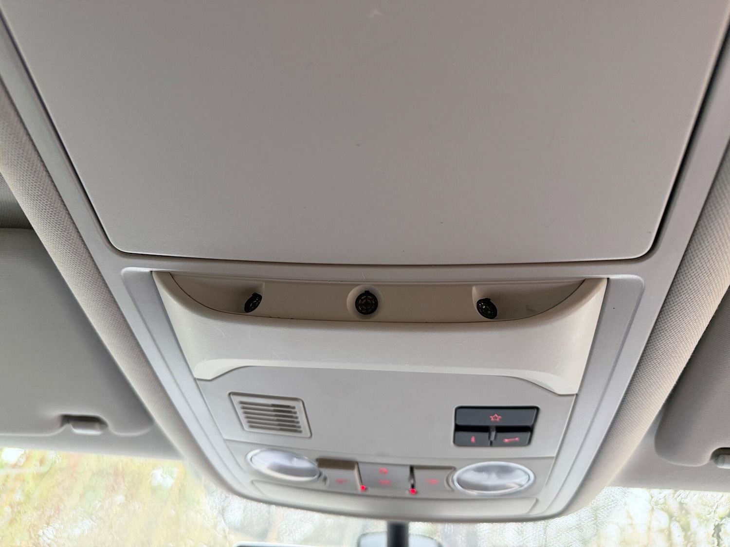 Used Volkswagen Touran 2012 for sale - 77304973: Photo 46