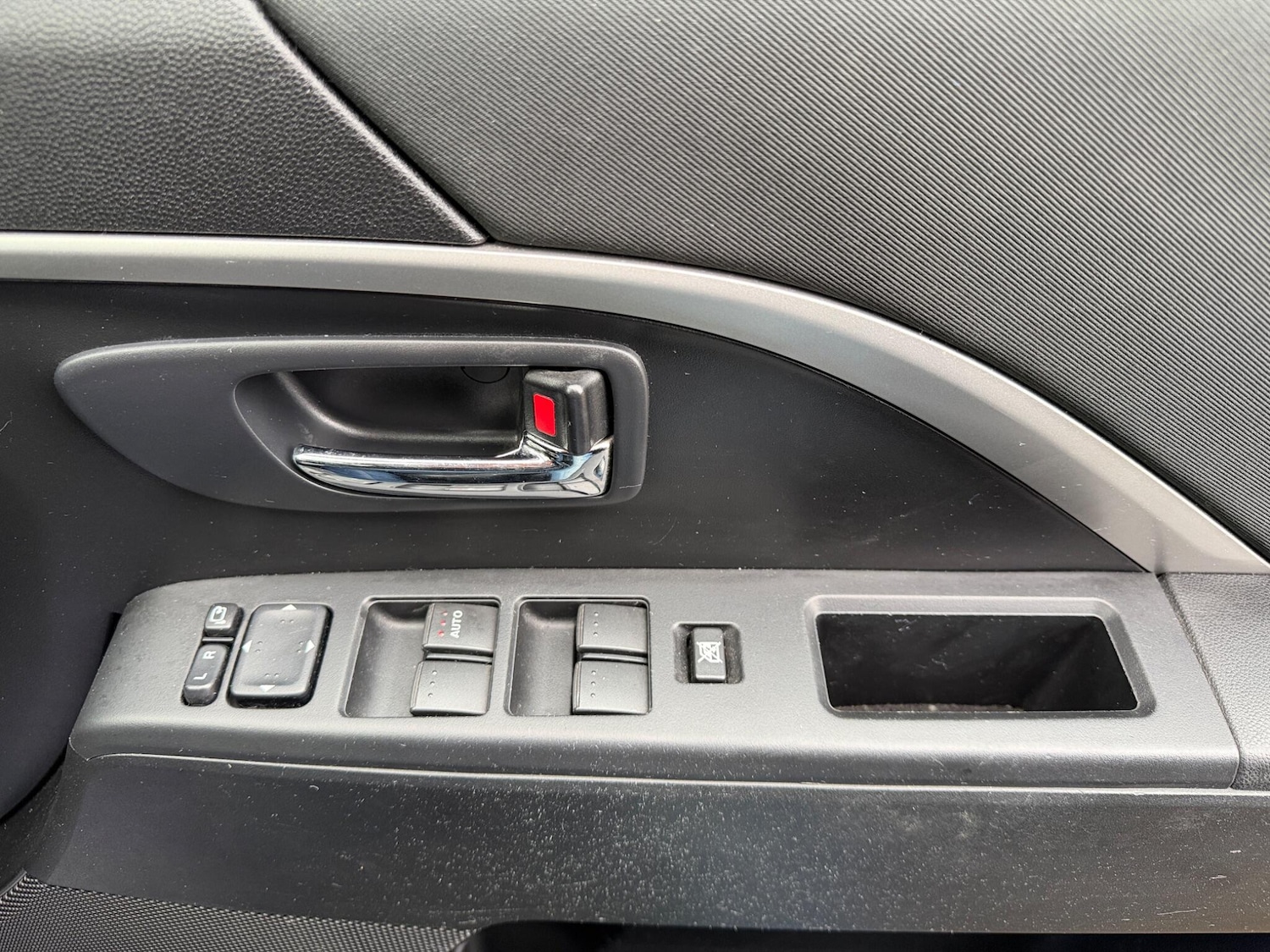 Used Mazda Mazda5 2015 for sale - 77304963: Photo 50