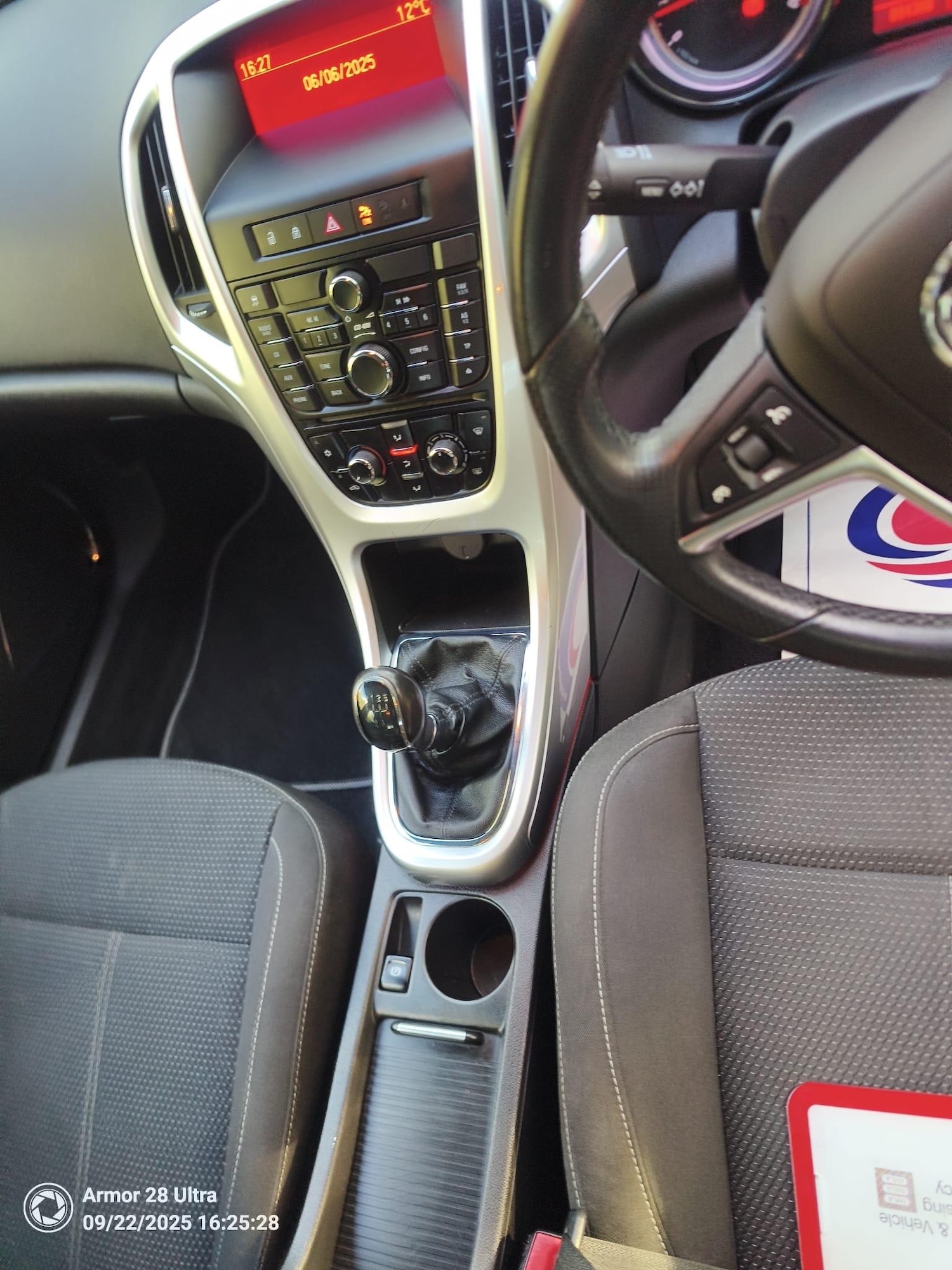 Used Vauxhall Astra 2010 for sale - 77039940: Photo 15