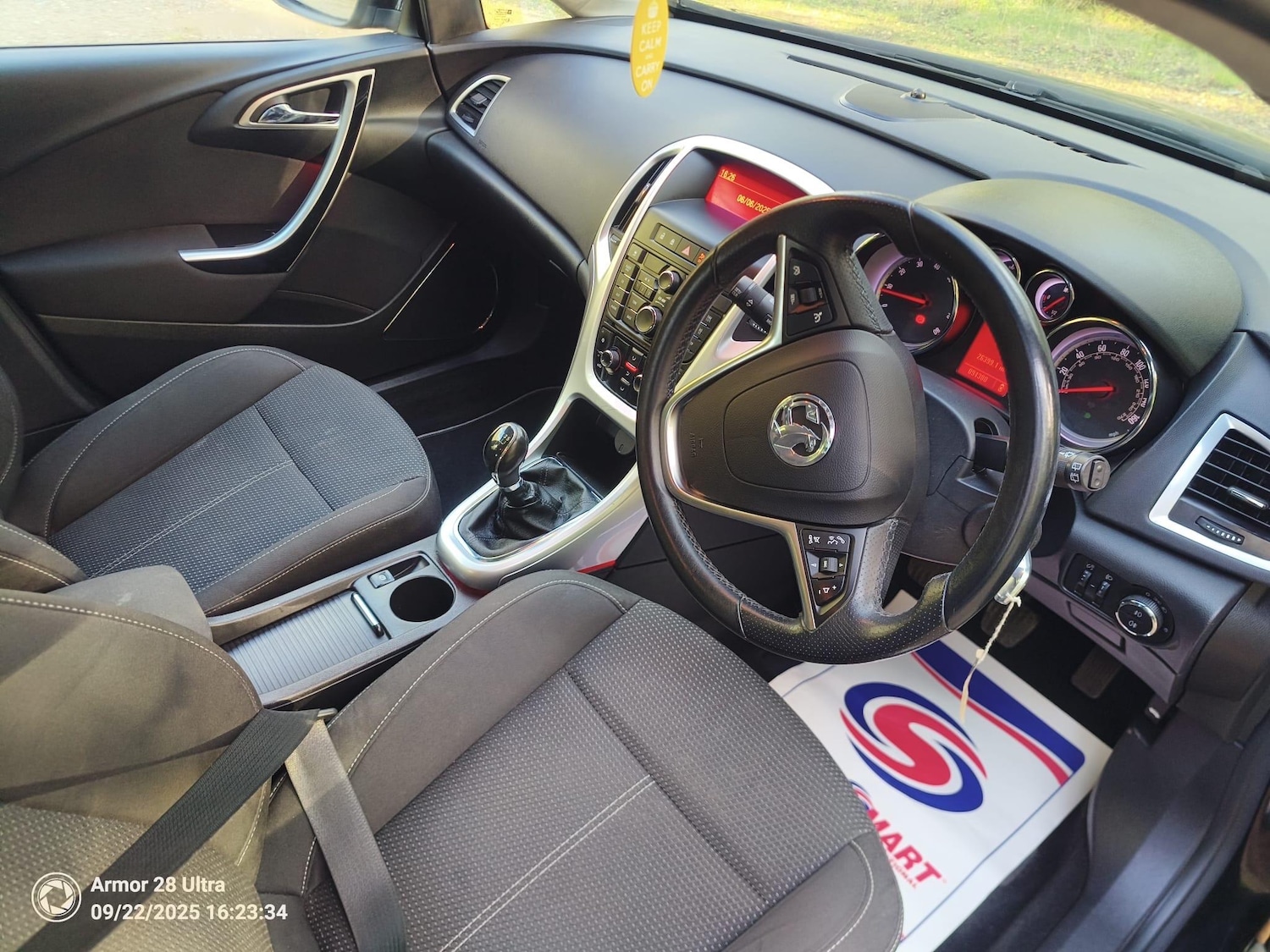 Used Vauxhall Astra 2010 for sale - 77039940: Photo 2