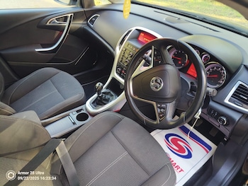 Used Vauxhall Astra 2010 for sale - 77039940: Photo