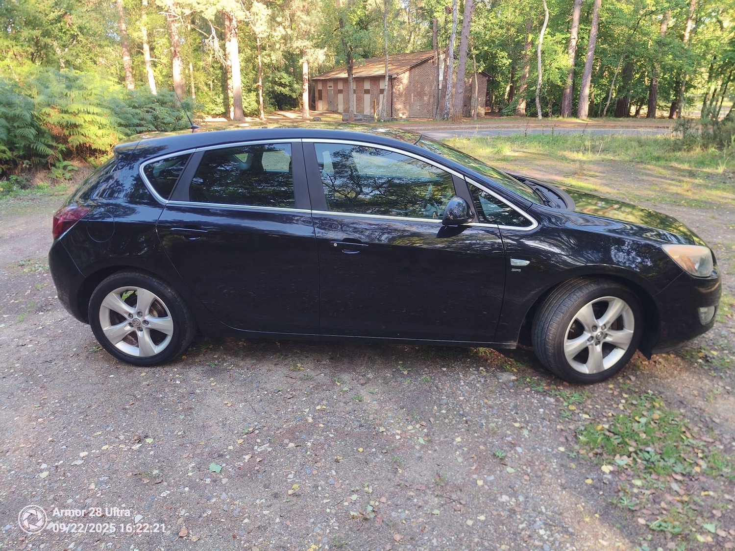 Used Vauxhall Astra 2010 for sale - 77039940: Photo 5