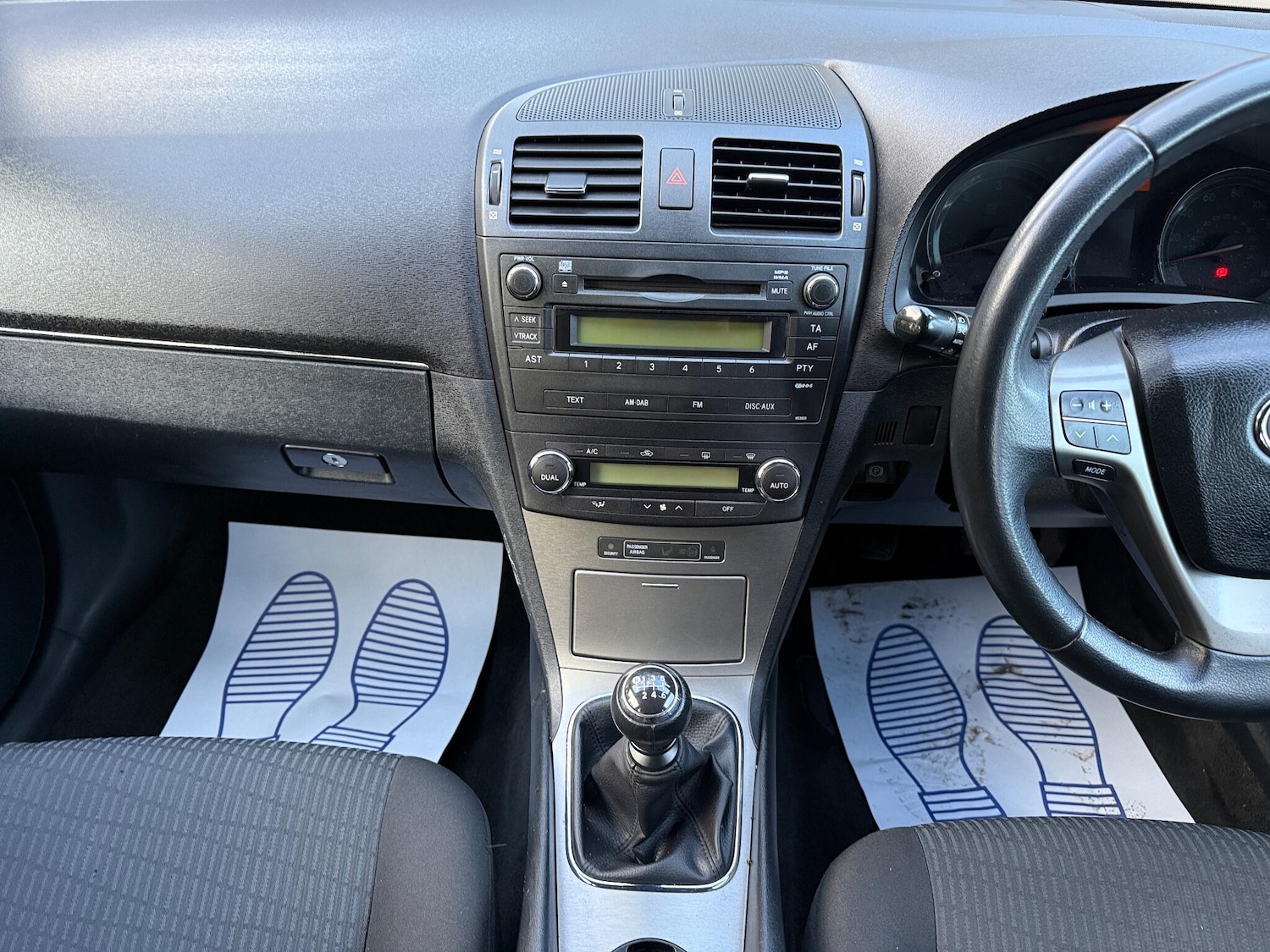 Used Toyota Avensis 2009 for sale - 77040345: Photo 28