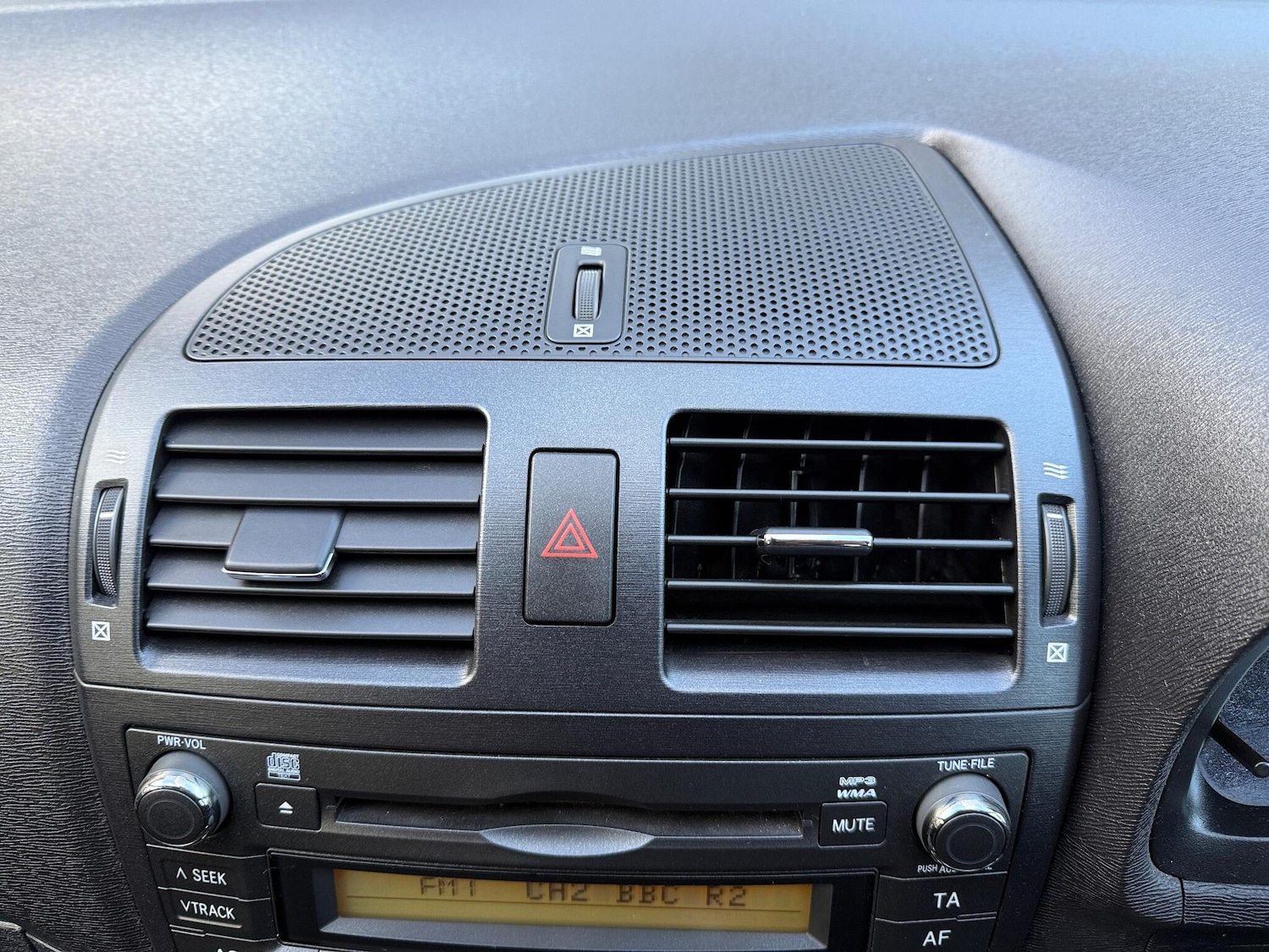 Used Toyota Avensis 2009 for sale - 77040345: Photo 32