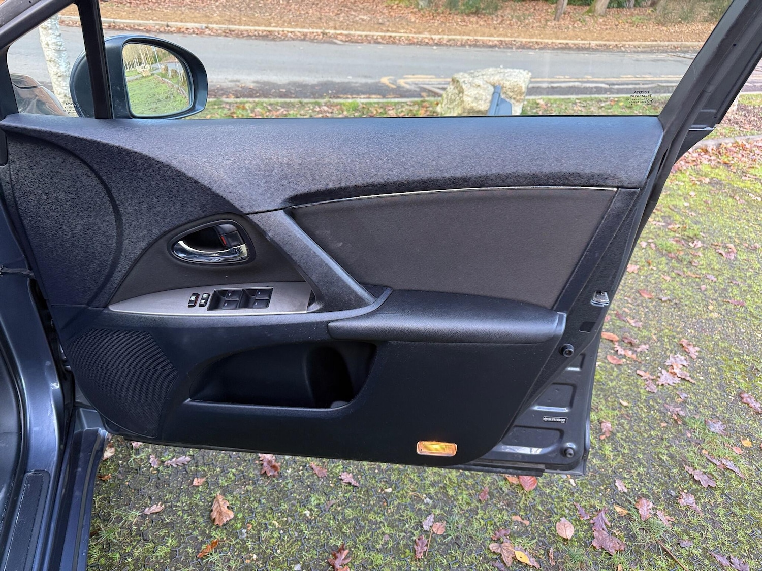 Used Toyota Avensis 2009 for sale - 77040345: Photo 45