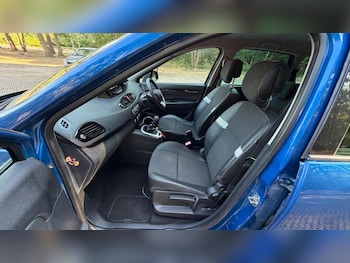 Used Renault Grand Scenic 2012 for sale - 79374197: Photo
