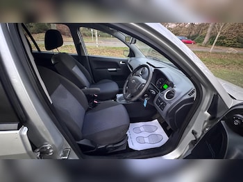 Used Ford Fusion 2006 for sale - 77039892: Photo