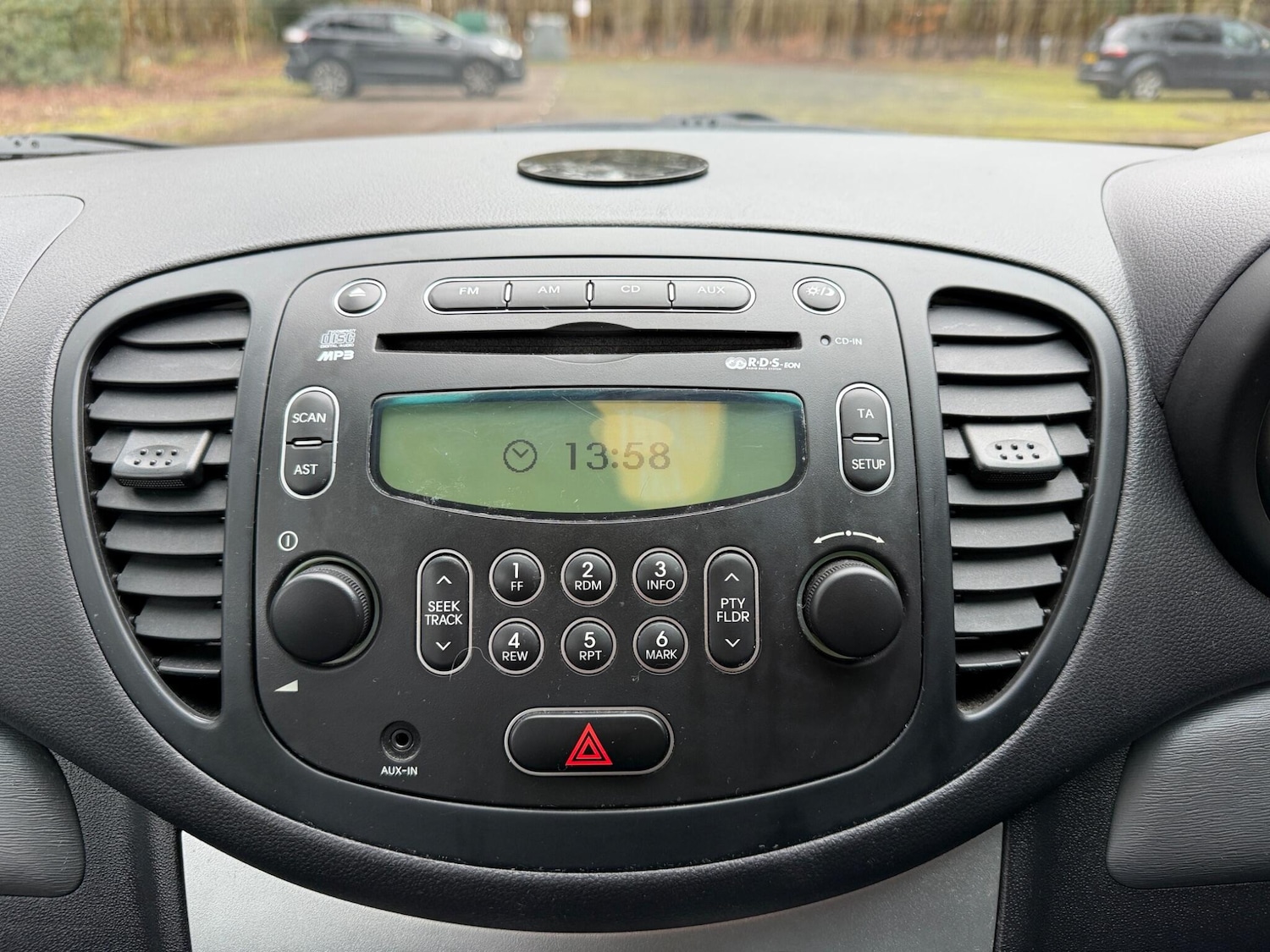 Used Hyundai i10 2011 for sale - 77612406: Photo 24