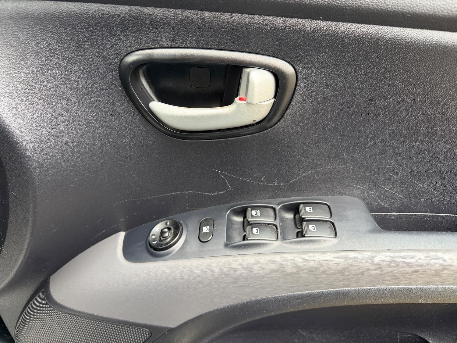 Used Hyundai i10 2011 for sale - 77612406: Photo 46