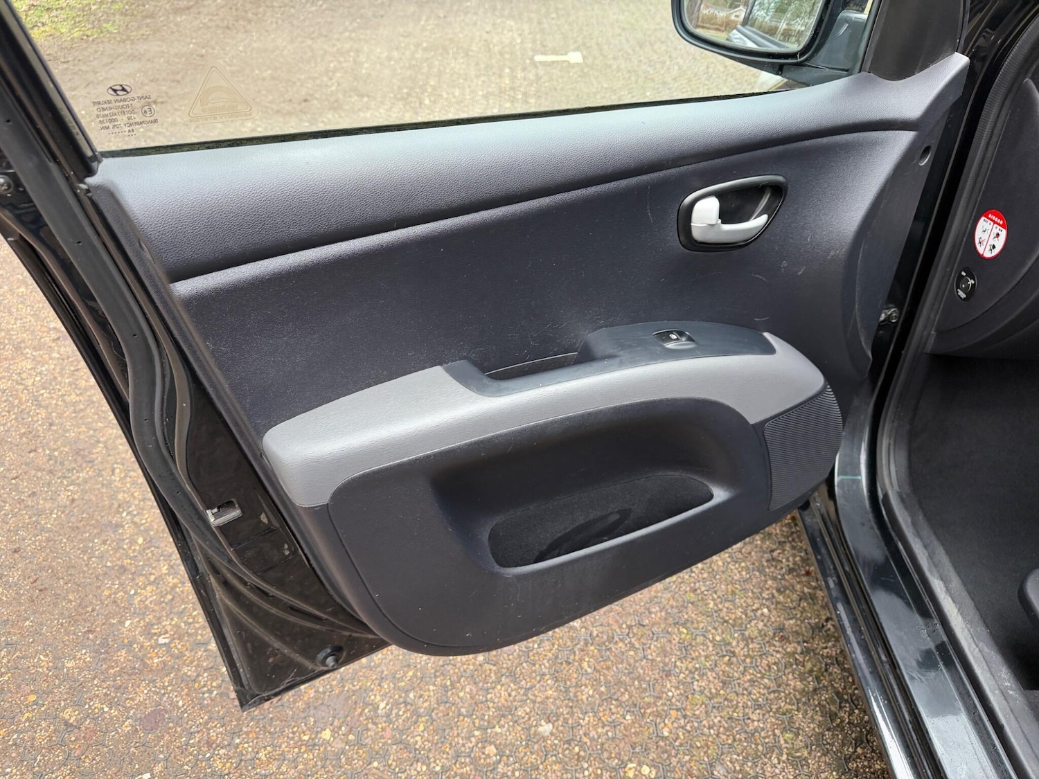 Used Hyundai i10 2011 for sale - 77612406: Photo 51