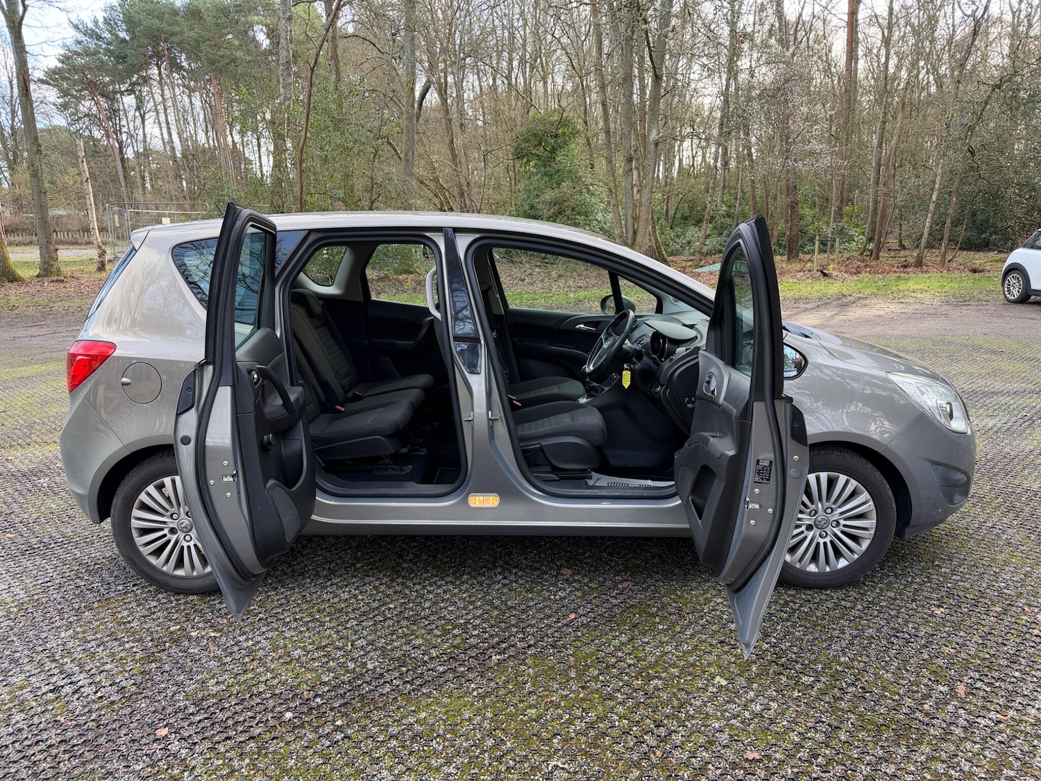 Used Vauxhall Meriva 2014 for sale - 77559497: Photo 23