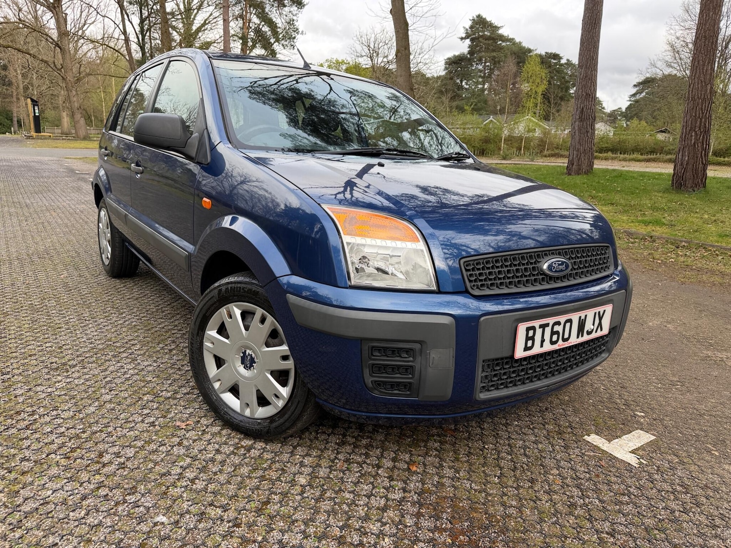 Used Ford Fusion 2010 for sale - 78128051: Photo 2