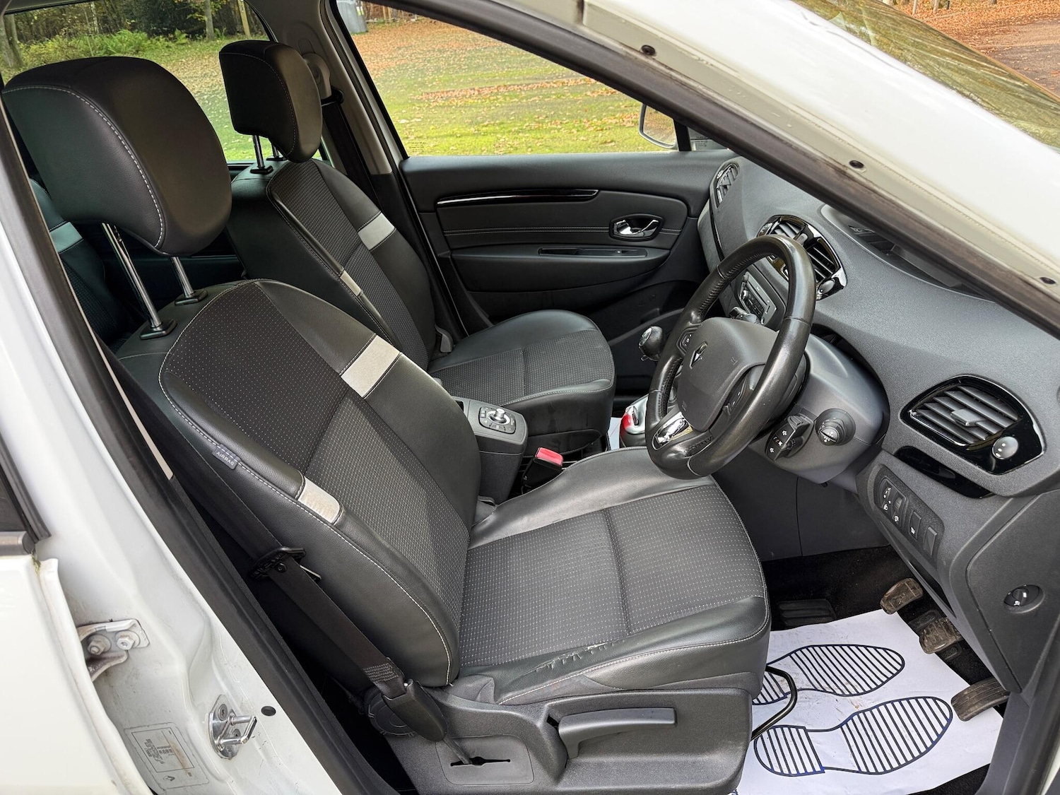 Used Renault Scenic 2015 for sale - 77040212: Photo 15