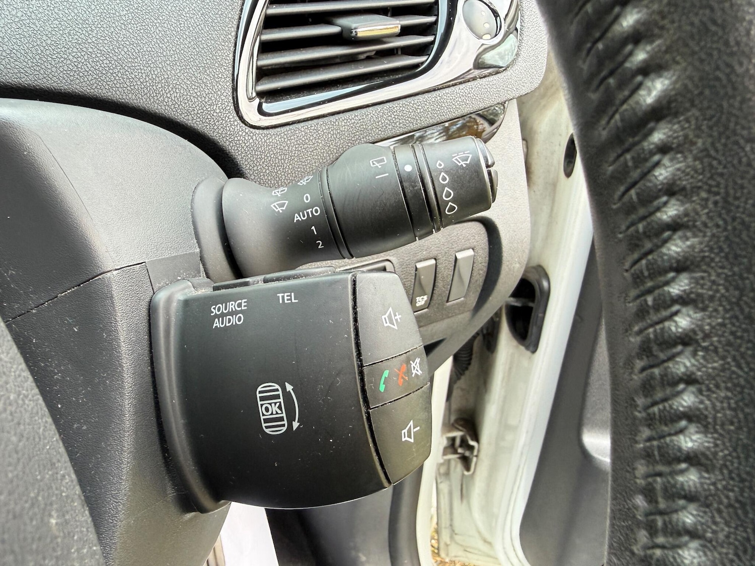 Used Renault Scenic 2015 for sale - 77040212: Photo 28