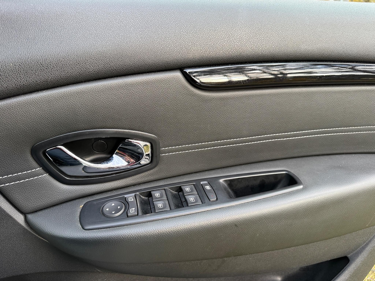 Used Renault Scenic 2015 for sale - 77040212: Photo 43